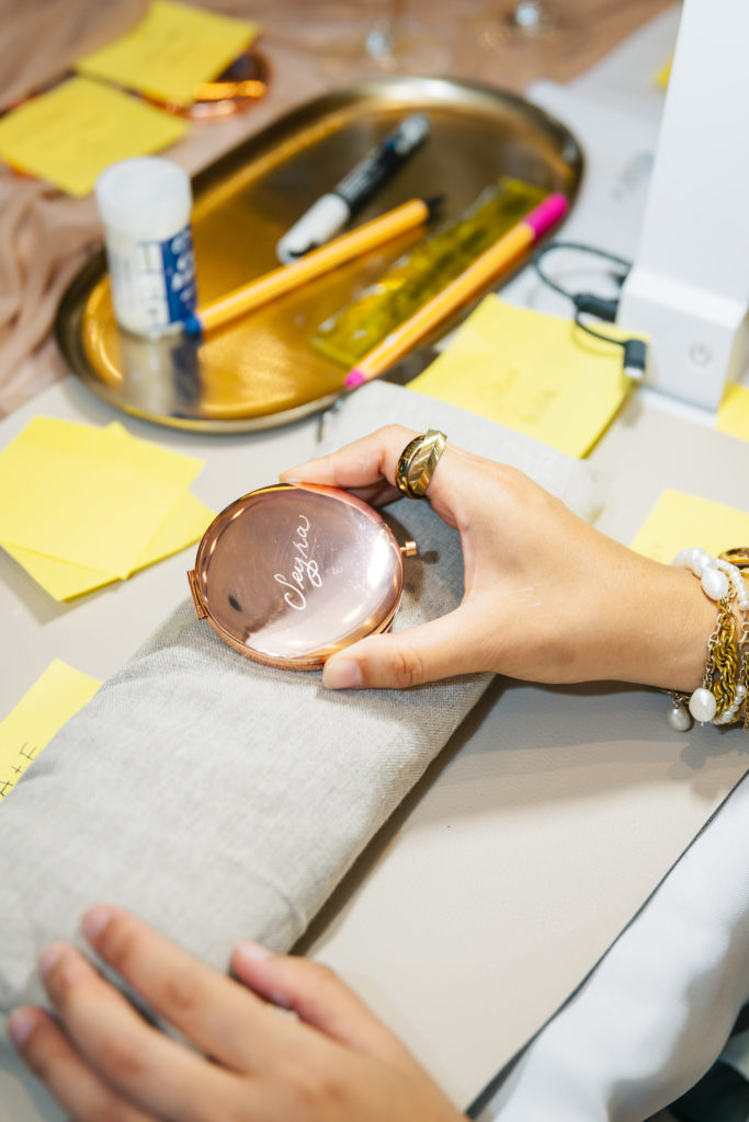 Sanda Letter calligraphy & engraving Switzerland_SANDA IN ACTION_Lea Photography_DSC_6956