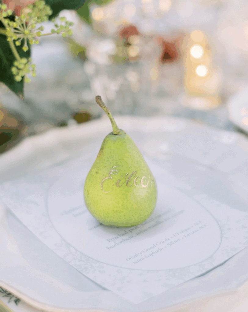 Sanda Letter engraver and calligrapher in Switzerland calligraphy place cards pears