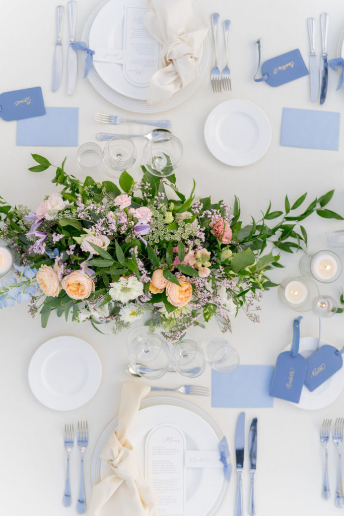 Sanda Letter_Engraver & Calligrapher in Switzerland_HOT FOIL_Blue luggage tag