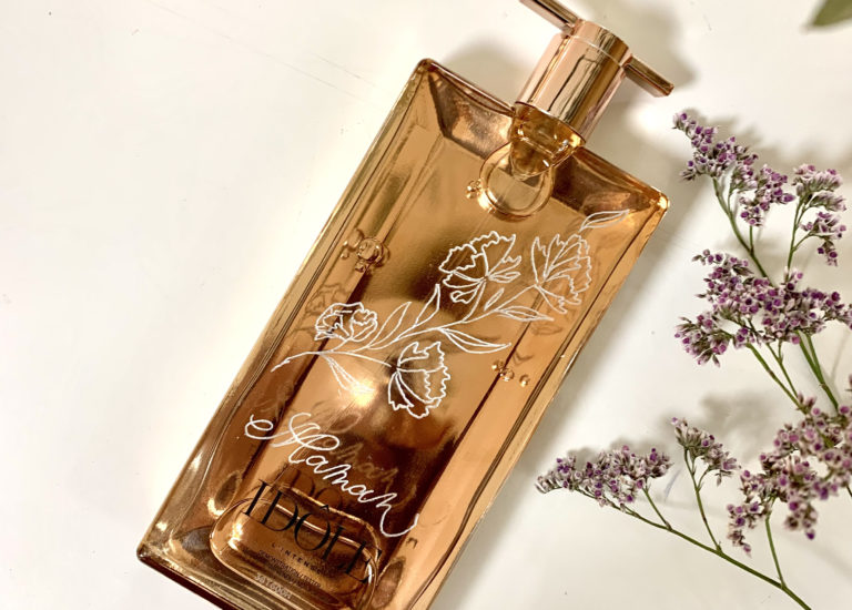 Sanda Letter_Engraver and Calligrapher in Switzerland_ENGRAVING_perfume Idole
