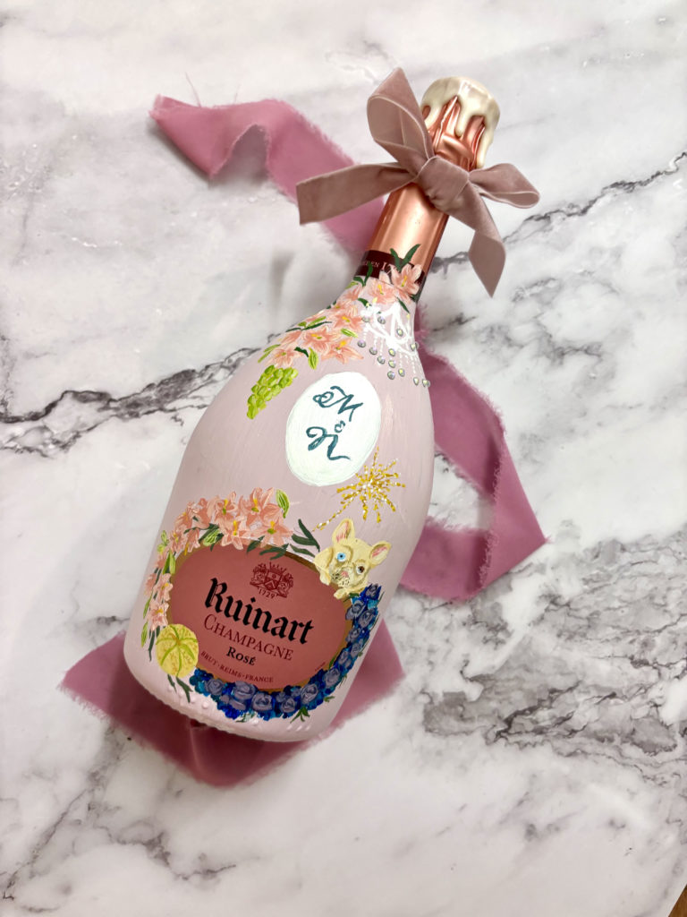 sanda letter calligraphy and engraving in Switzerland bottle painting - Pink wedding souvenir