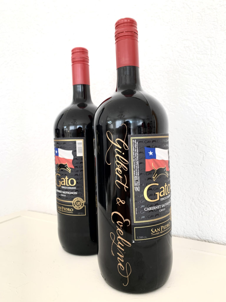 Sanda Letter_engraver and calligraphier in Switzerland_ENGRAVING_gravure bouteille vin Chili