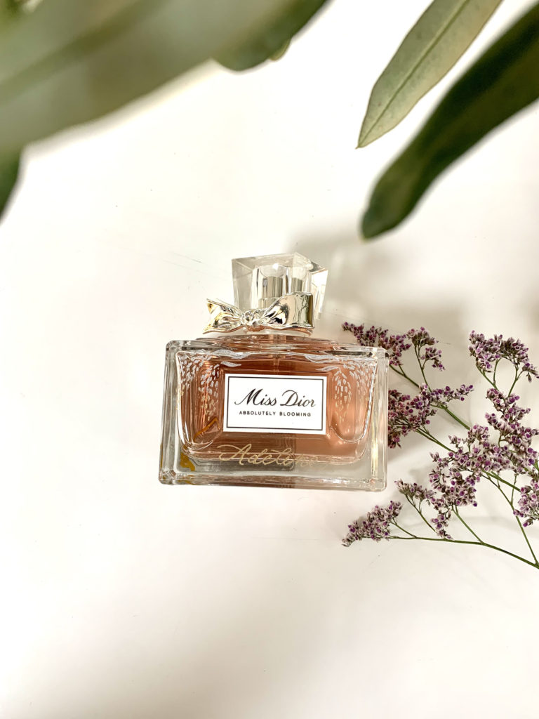 Sanda Letter_Engraver and Calligrapher in Switzerland_ENGRAVING_perfume Miss Dior